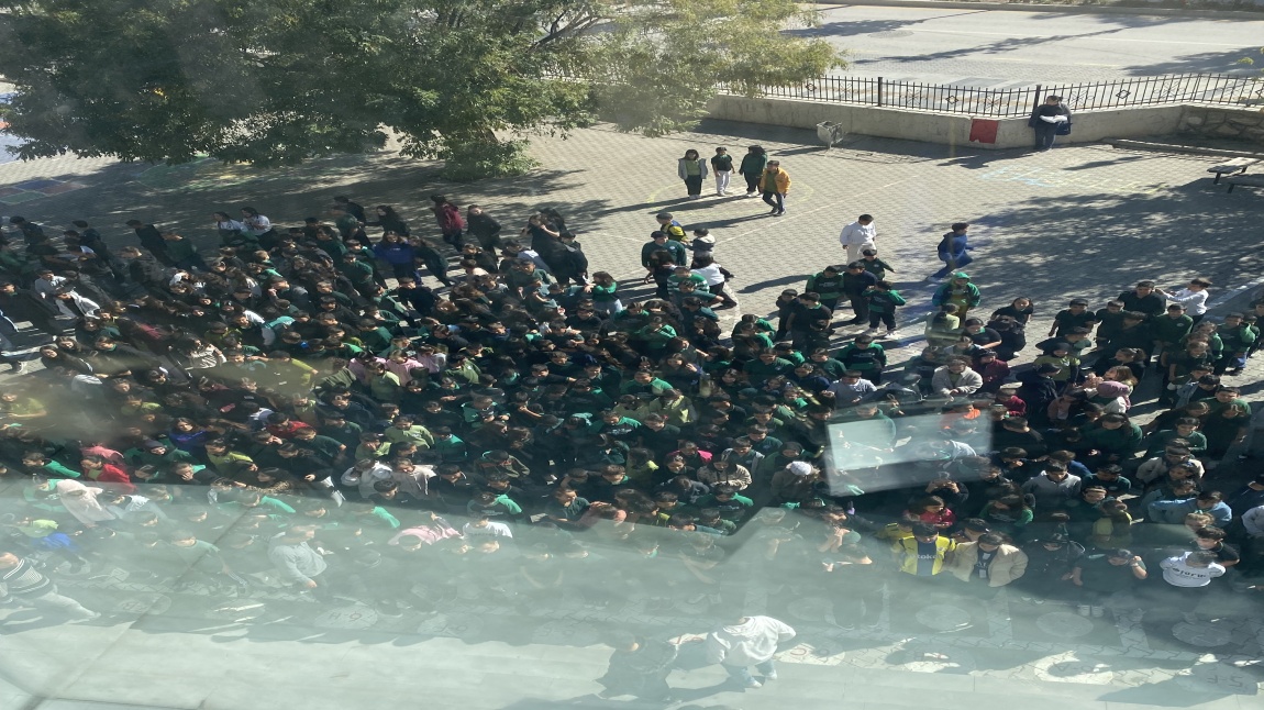 OKULUMUZDA DEPREM TATBİKATI GERÇEKLEŞTİRİLDİ